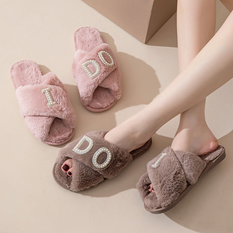 Wholesale Casual Cross Plush Slippers